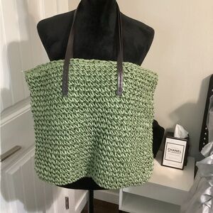 EUC - Olive Green Raffia Purse!!!